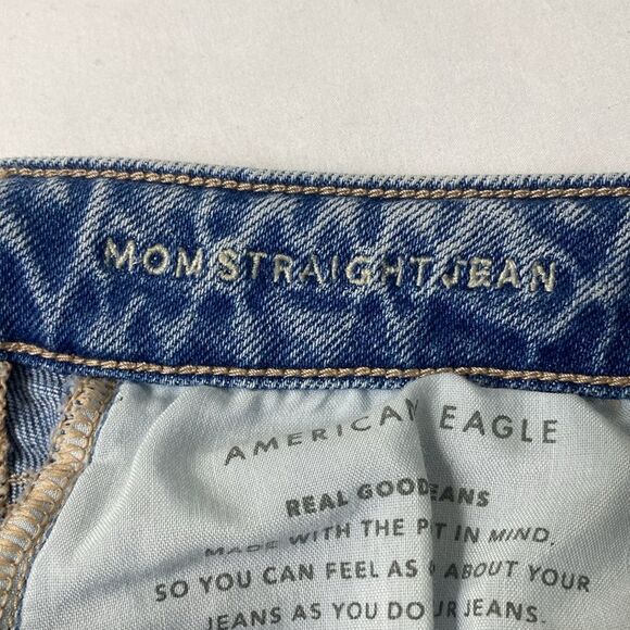 Women's Light Blue Jeans AE High waisted Mom Jeans - Picture 8 of 8